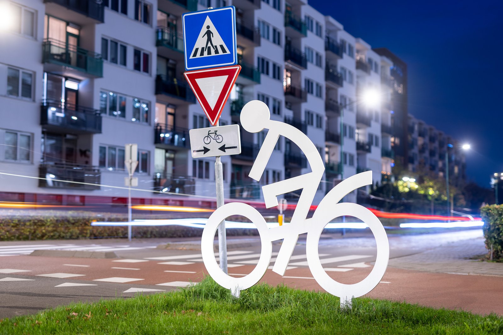 Attentiefiguur fietser met 076-cijfers, Breda